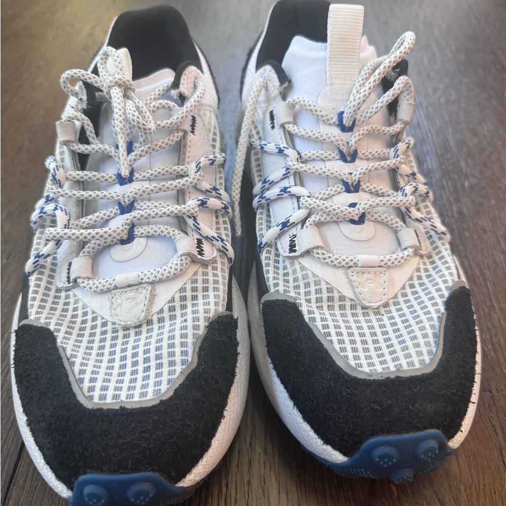 Under Armour HOVR Sneakers - White and Black - Picture 2 of 4